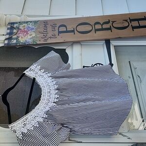 Ambiance Womens Top Sz L Lace Trim Black White Pre-Loved